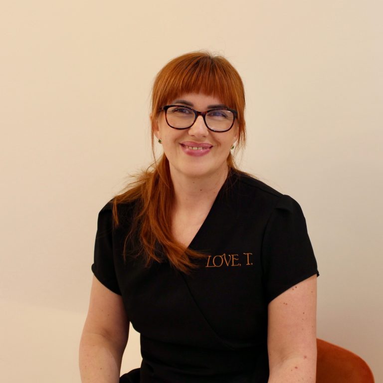 Karolina Love T waxing